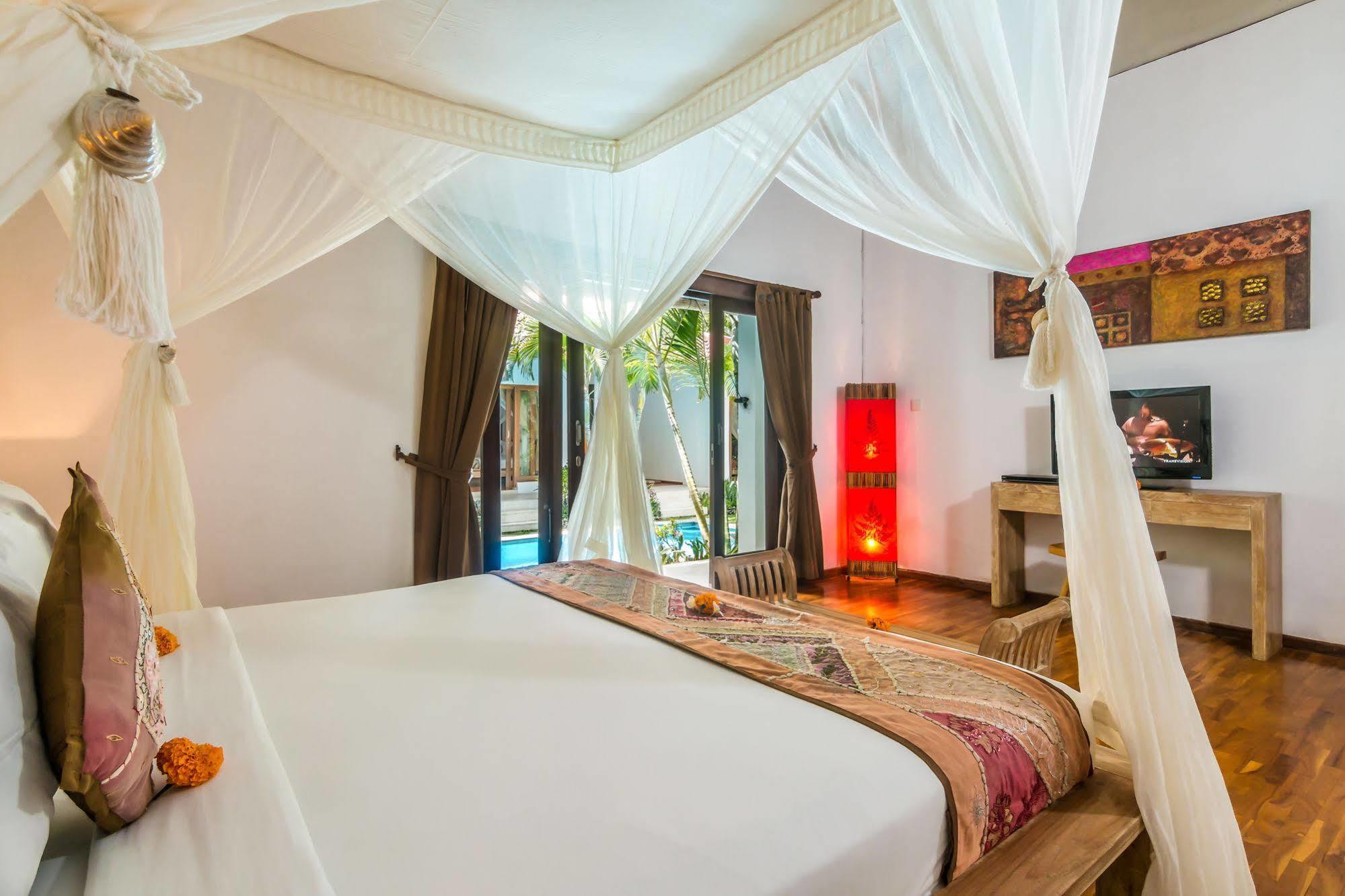 Villa Bisi Seminyak Zewnętrze zdjęcie