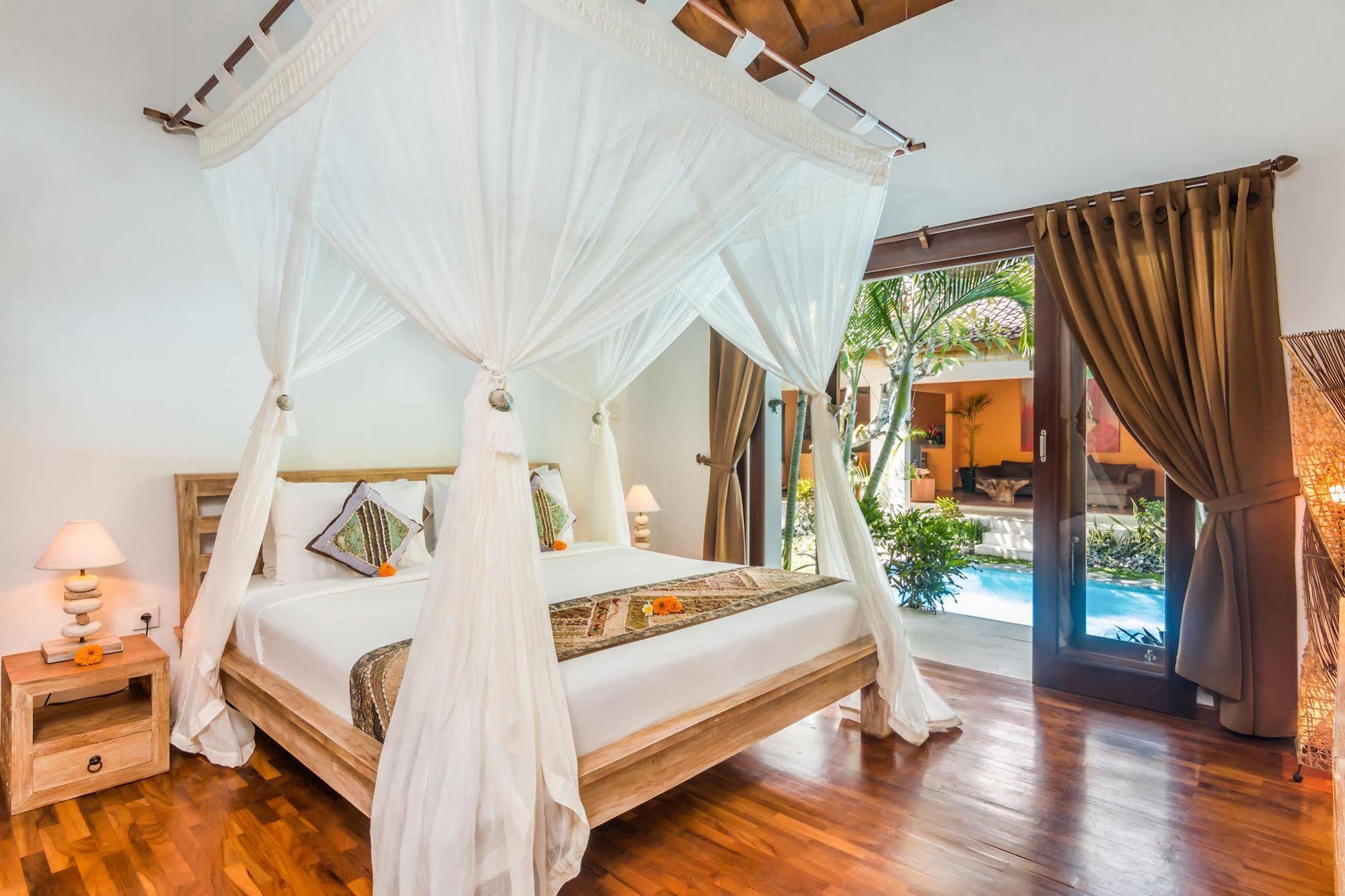 Villa Bisi Seminyak Zewnętrze zdjęcie