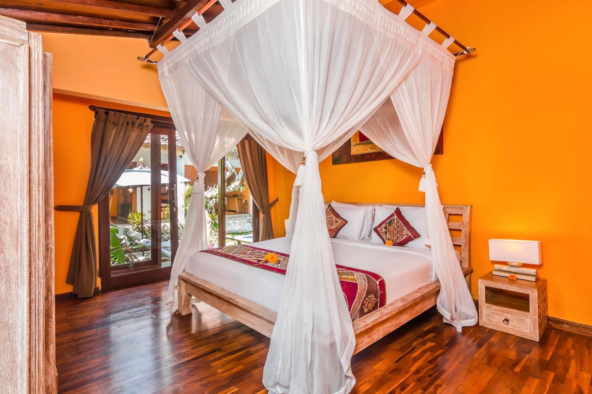 Villa Bisi Seminyak Zewnętrze zdjęcie