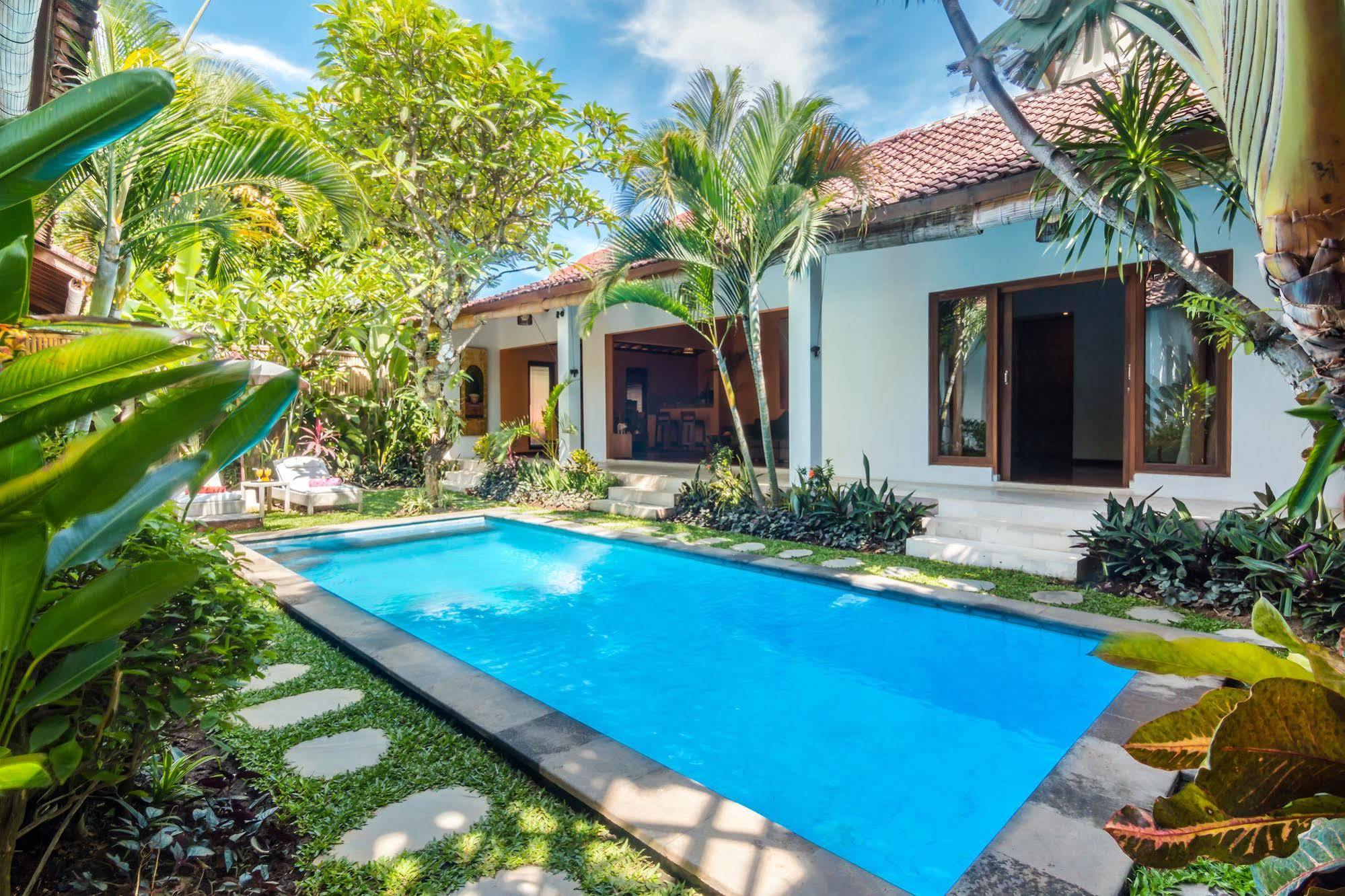 Villa Bisi Seminyak Zewnętrze zdjęcie